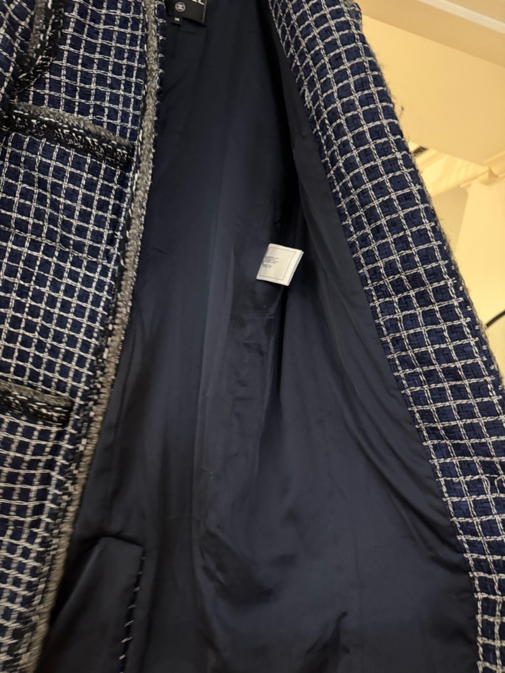 CHANEL Metallic Fantasy Tweed Coat – Navy Blue/Silver (Size 36) - Picture 6 of 15